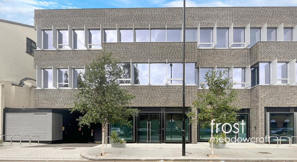 101103 Freston Road Notting Hill W11 office e1.jpg