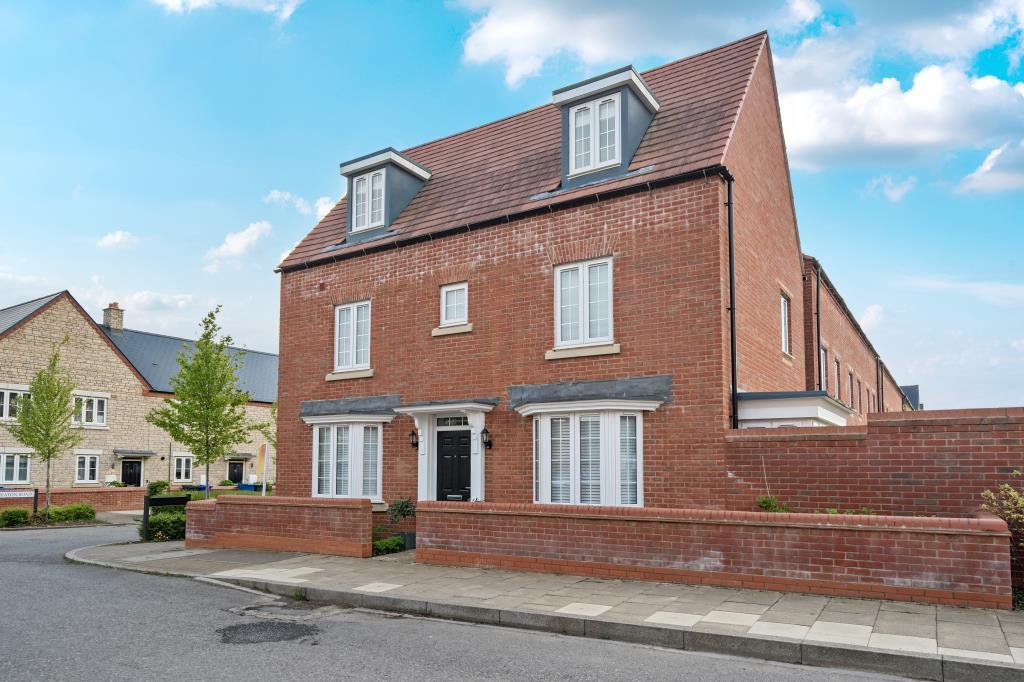 Main image of property: Kingsmere,  Bicester, Oxfordshire, OX26