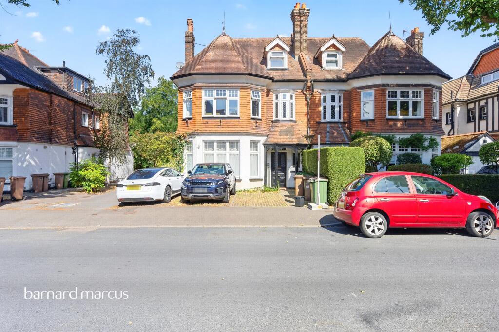 Apartment in Sutton - View 4