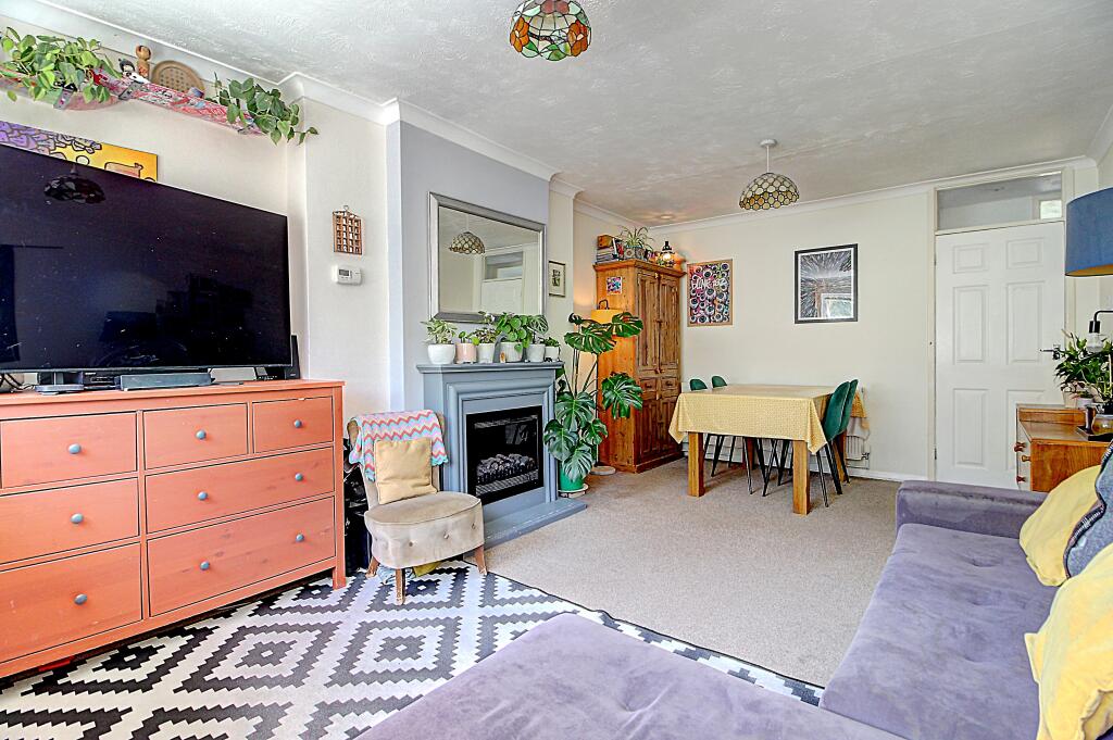 Elgar Close, Basingstoke, RG22 - View 4
