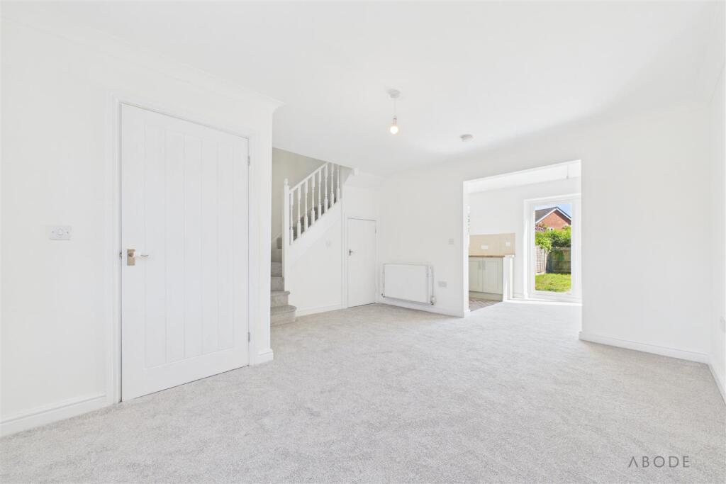 Blakeley Close, Rugeley, Staffordshire photo 2