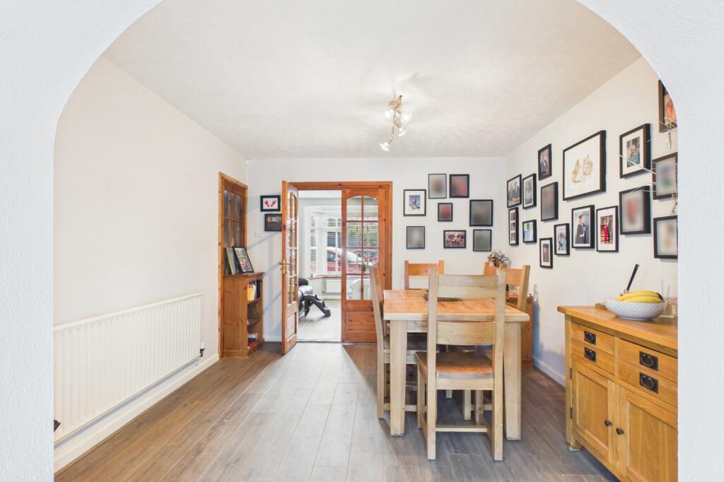 House in Slough - View 4