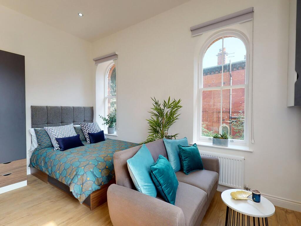 Main image of property: Apt 2, 29 Clarendon Road #484800
