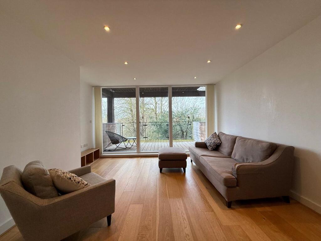 Apartment in Cambridge - View 2