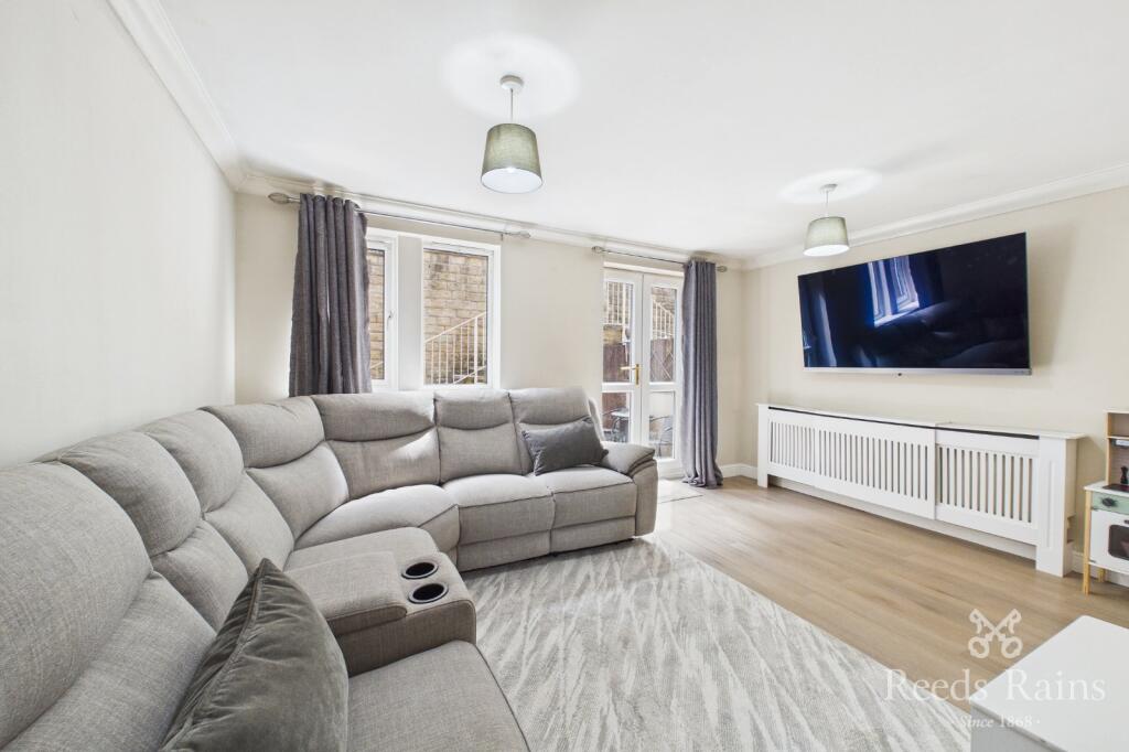 House in Halifax - View 2