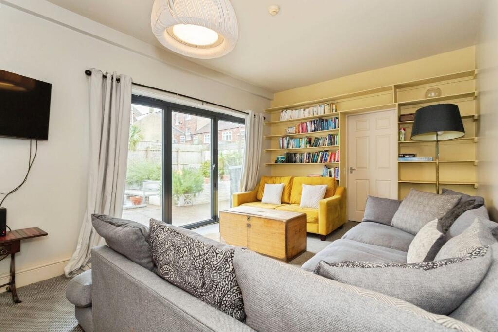 House in Stockton-on-Tees - More