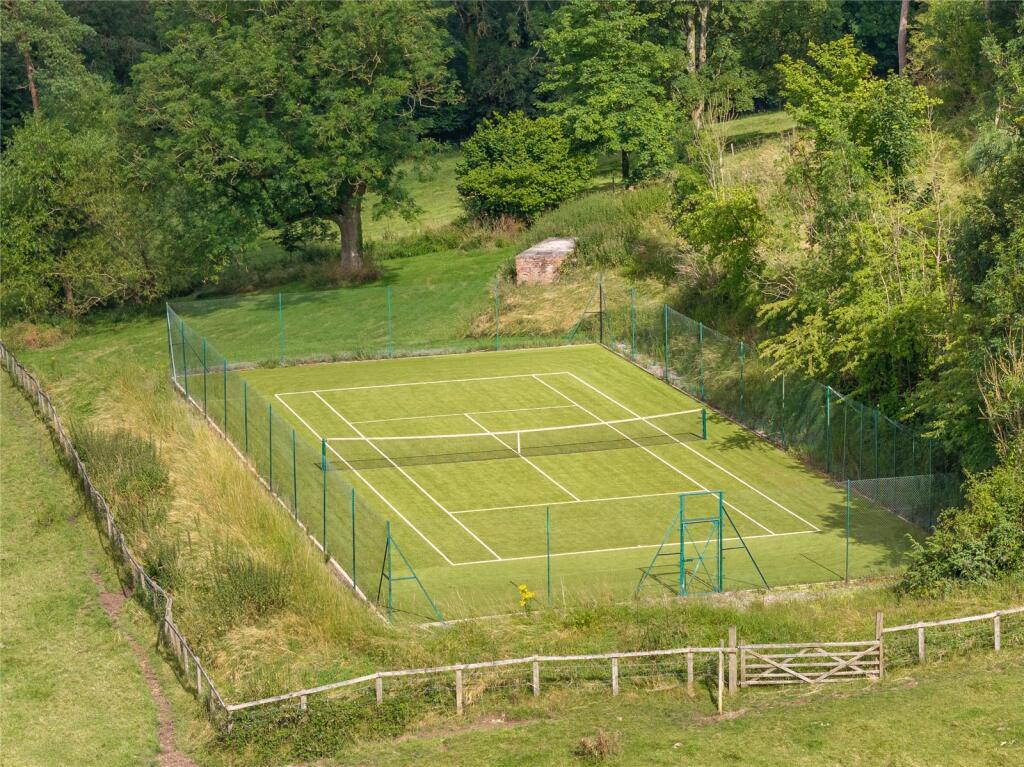 Additional image 27 of Coombe Hill, Bruton, Somerset, BA10