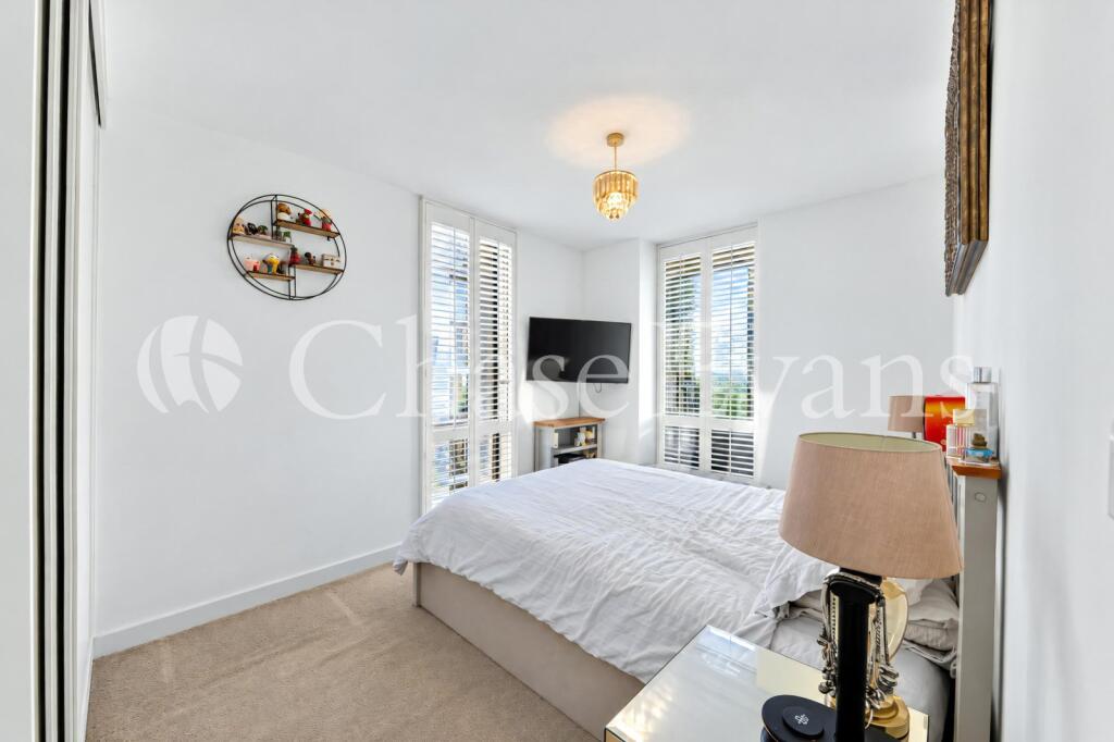 Apartment in Harrow - More