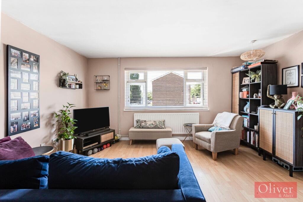Apartment in St Albans, The Camp - View 4