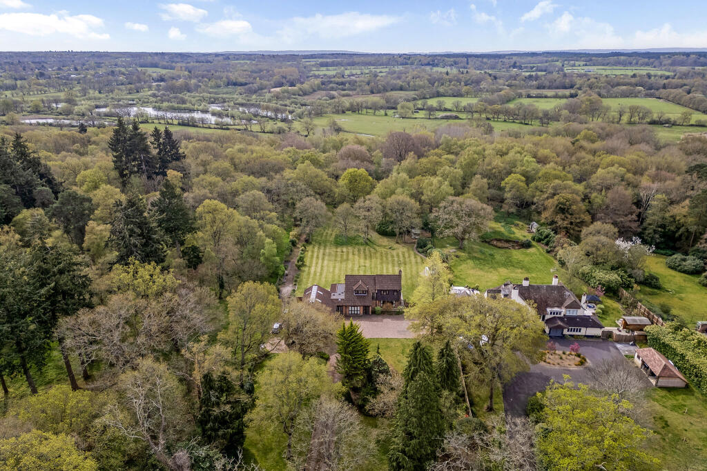 Main image of property: Fleet Hill, Wokingham, RG40