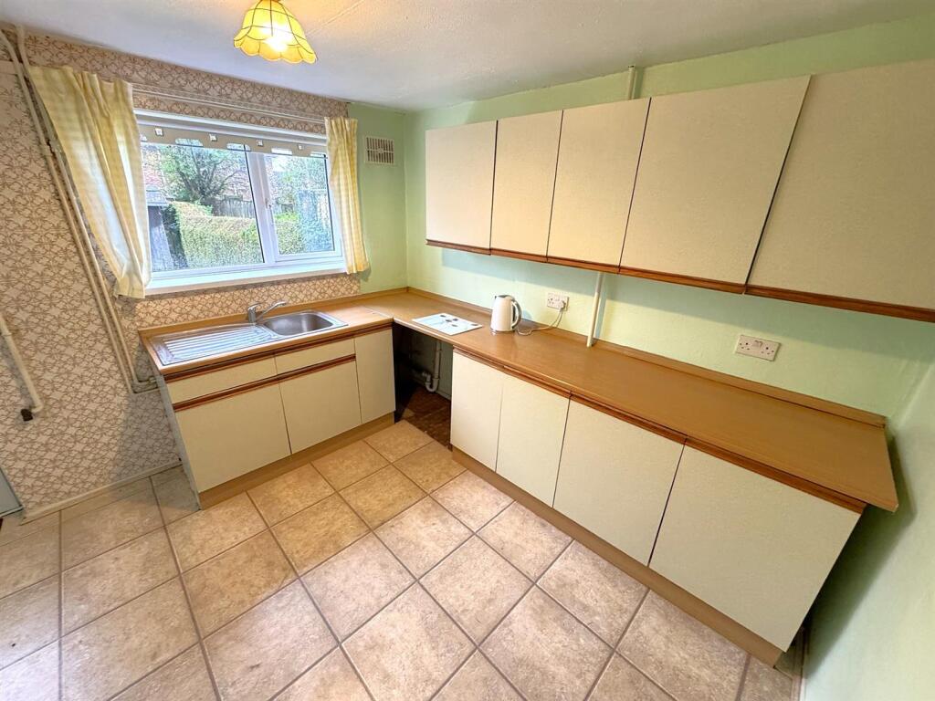 House in Corby, North Northamptonshire - More
