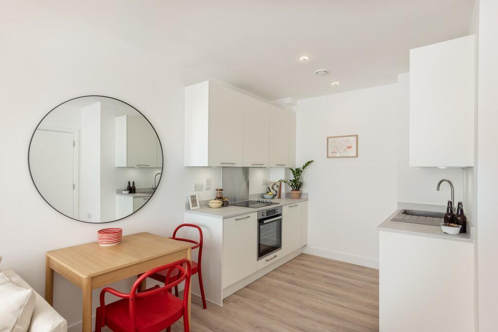 Apartment in London - View 5