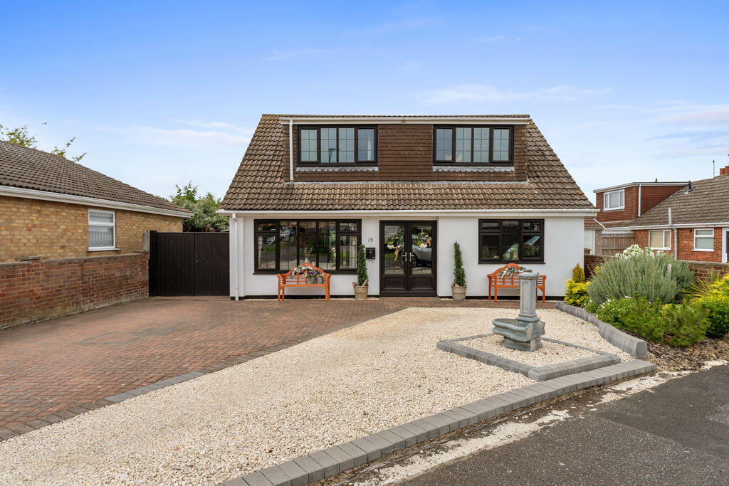 5-bed detached on Hewson Road, Humberston, £350,000