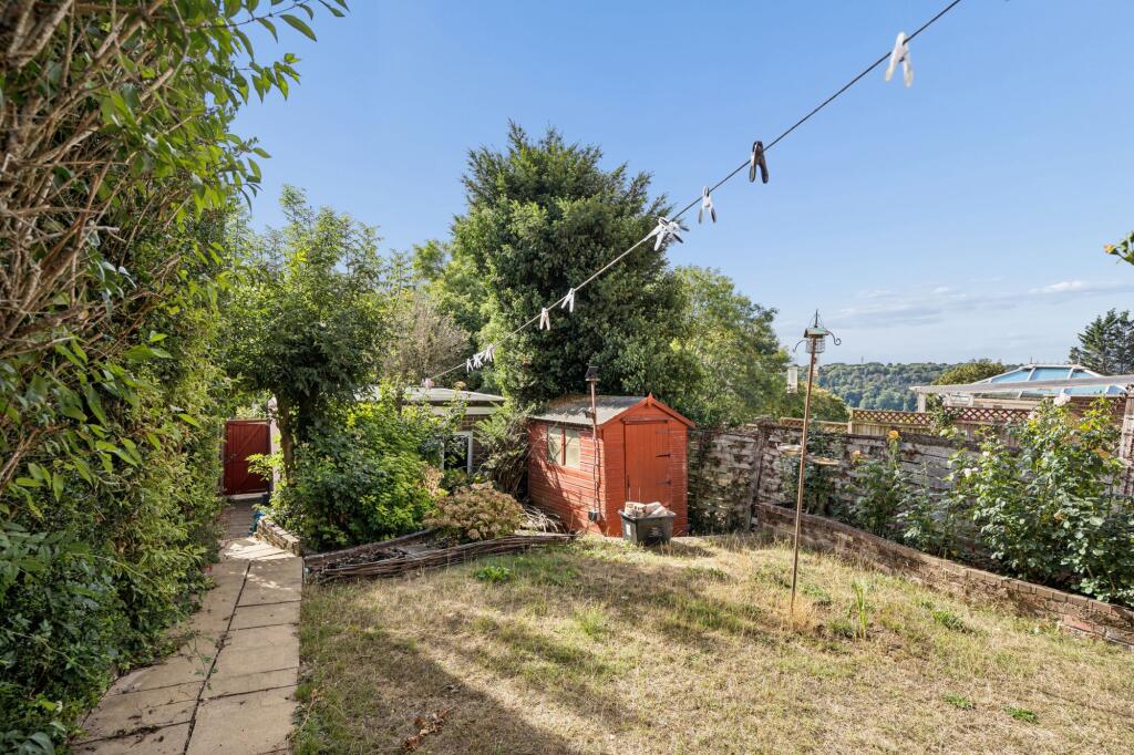 House in Tylers Green, Totteridge - View 4