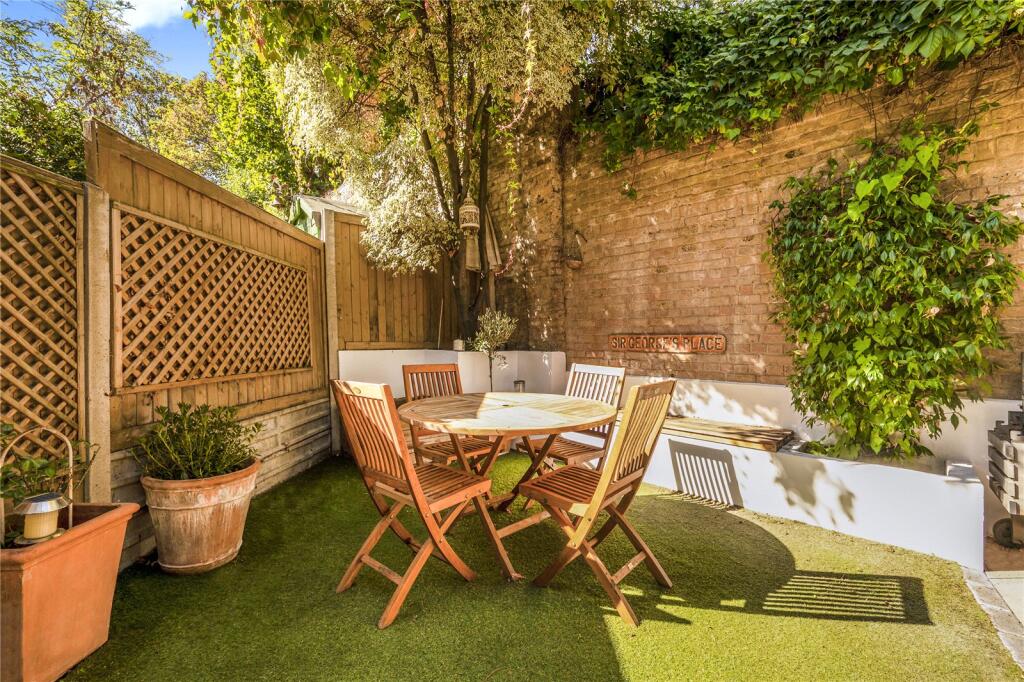 House in London - More