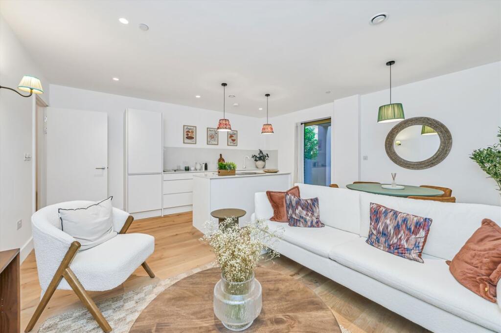 Apartment in London - View 5