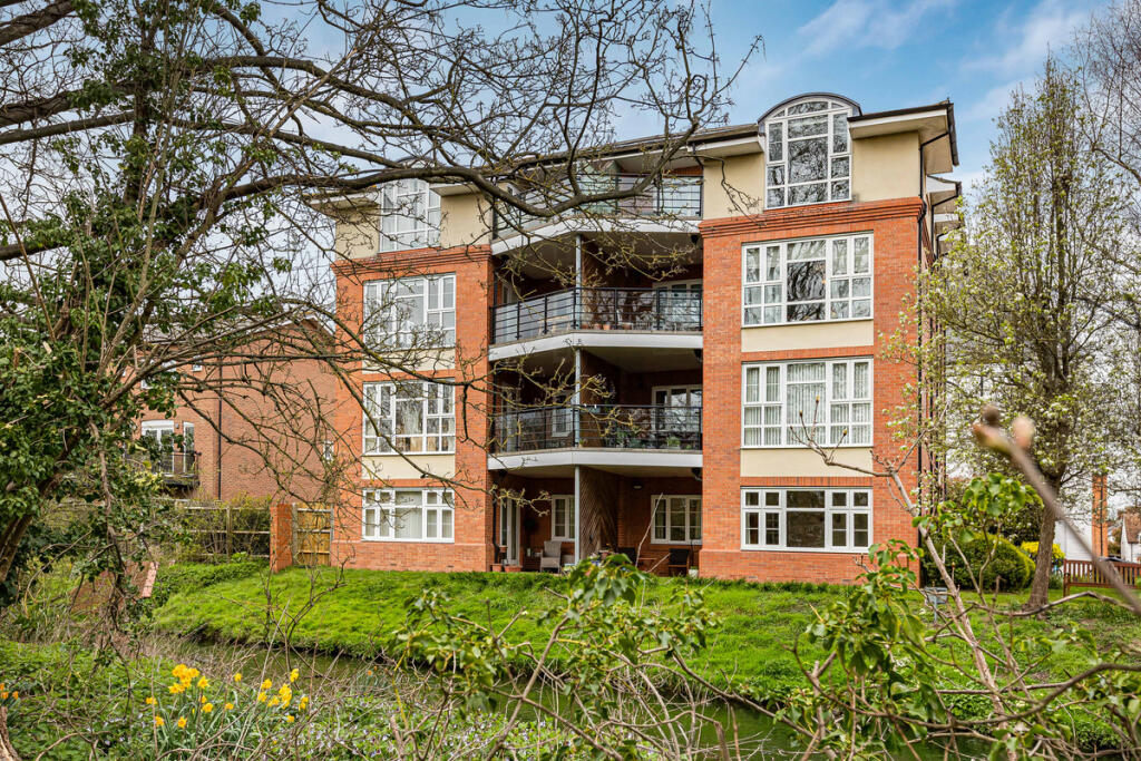 Main image of property: River View Terrace, Abingdon, OX14