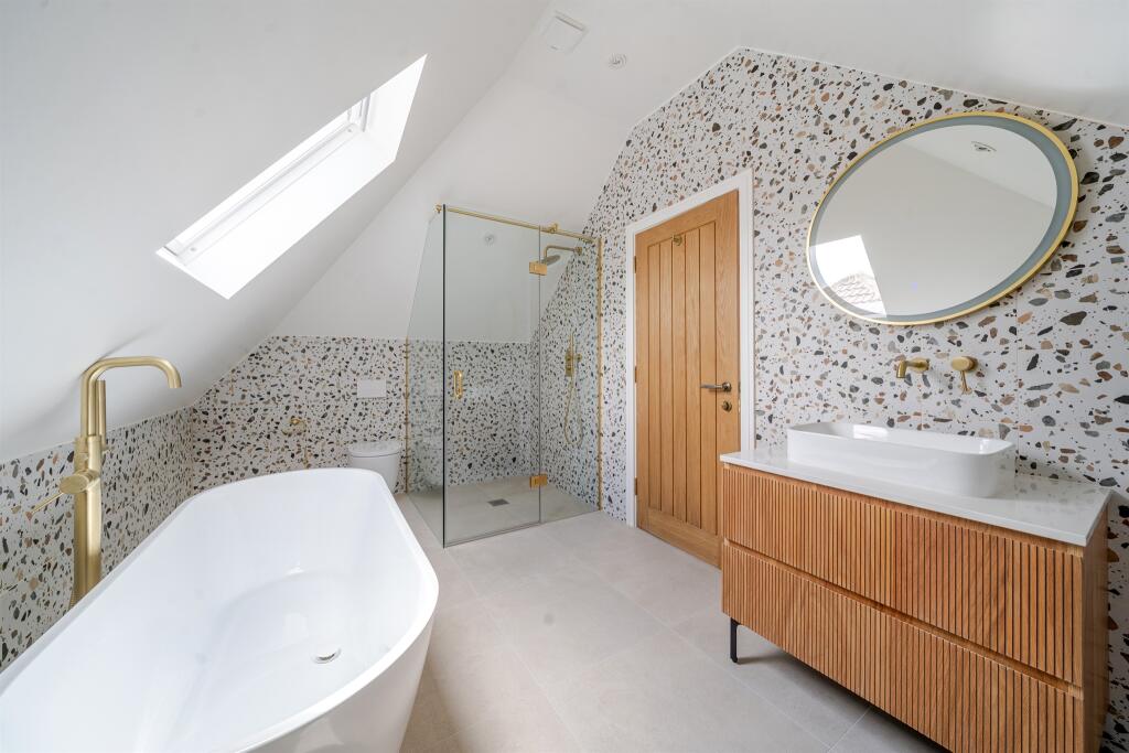 Additional image 6 of Wildwood Avenue, Bricket Wood, St. Albans