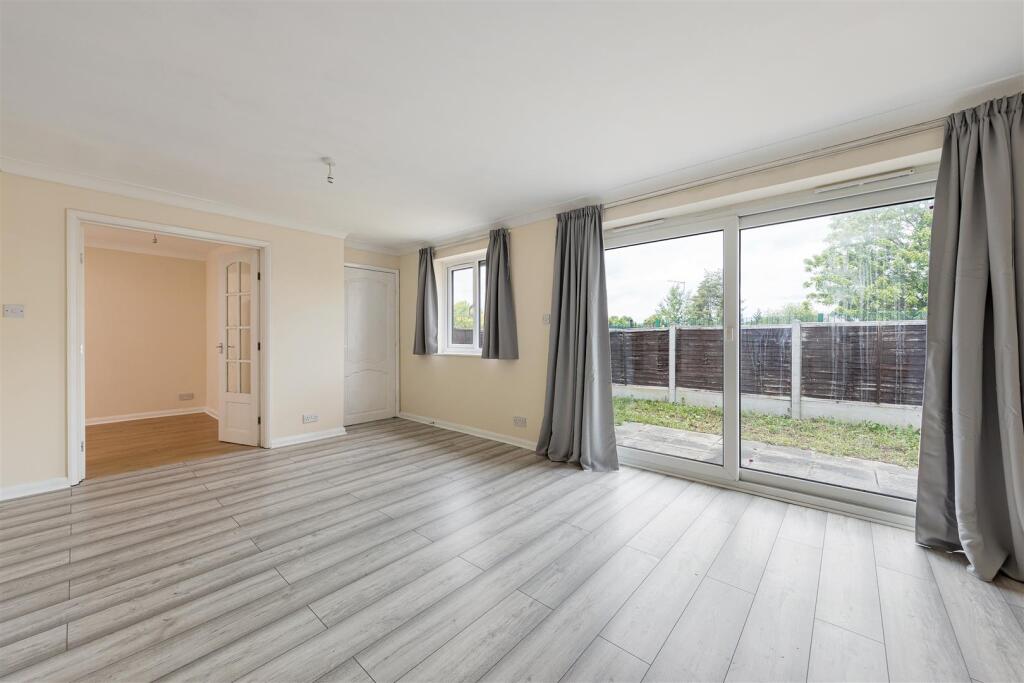 Alders Avenue, Woodford Green photo 3