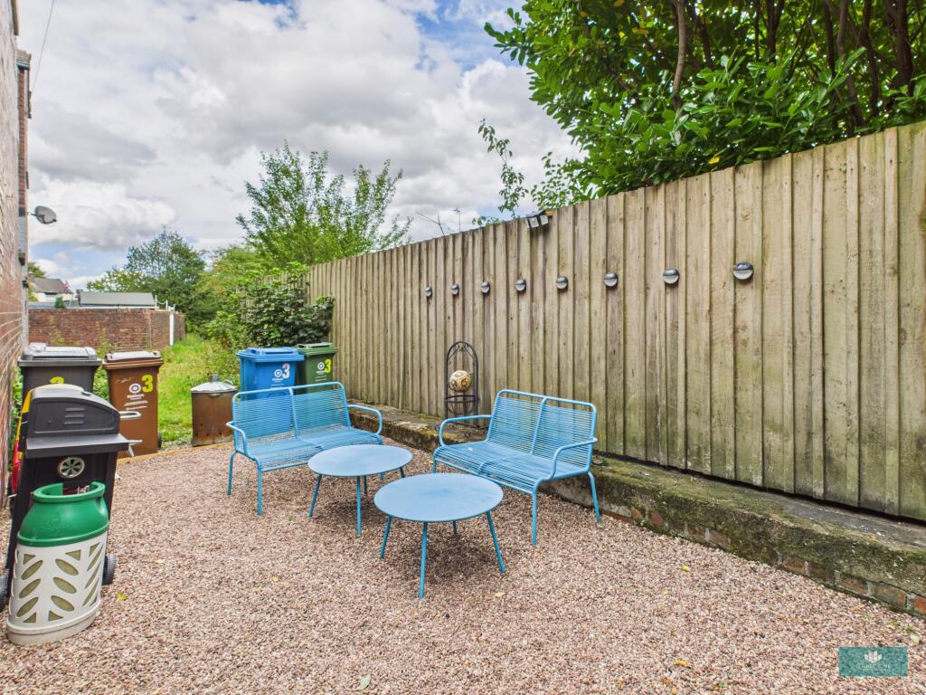 House in Oldham, Shaw and Crompton - View 2