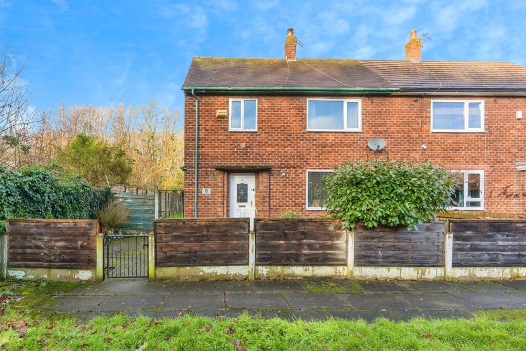 Main image of property: Torridon Walk, MANCHESTER, Lancashire, M22