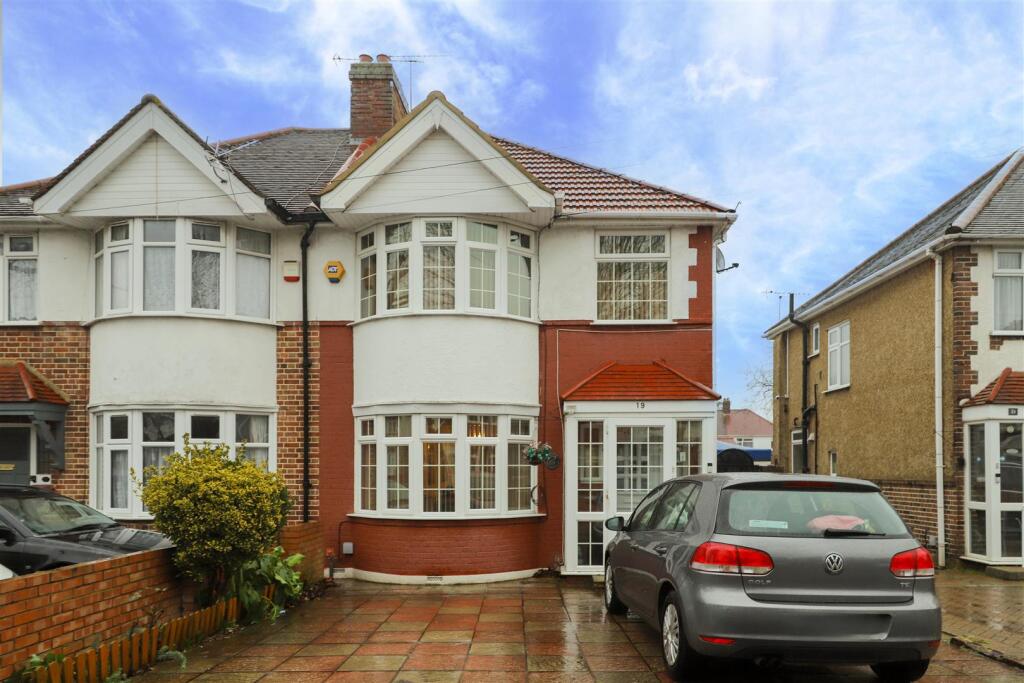 3-bed semi-detached on Cranborne Waye, Hayes, UB4, £600,000