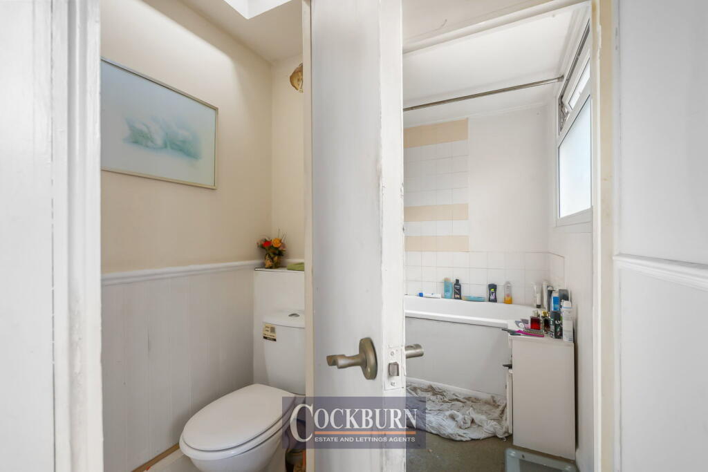 House in London - View 5