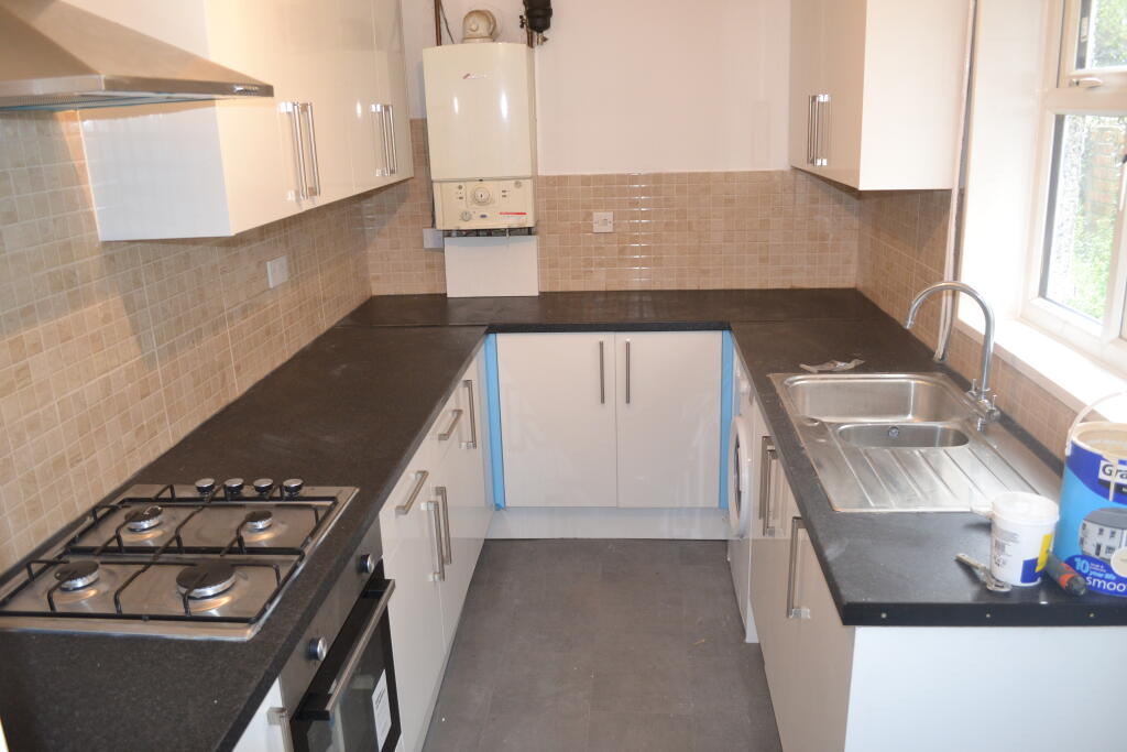 4 bedroom terraced house for rent
