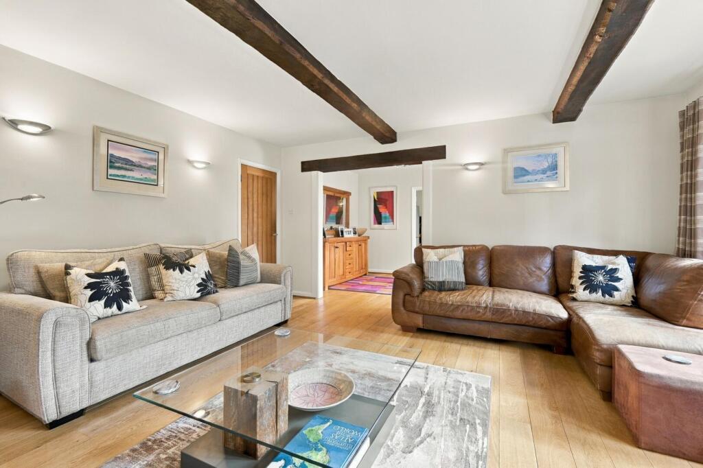 House in Epping Forest, Loughton - More