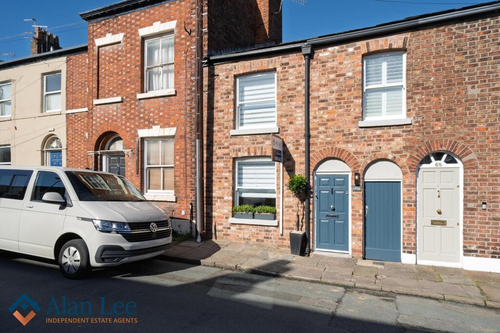 Main image of property: High Street, Macclesfield, SK11 8BR