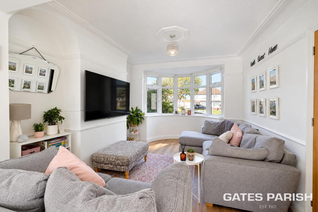Westbury Terrace, Upminster, RM14 photo 2