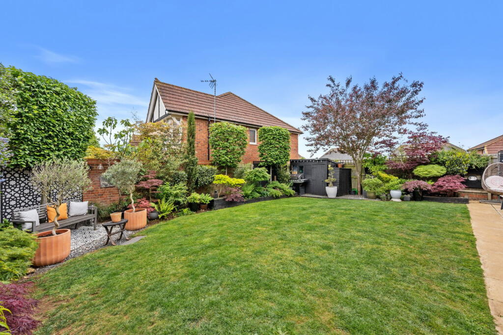 Manor Road, Barton Seagrave, NN15 - View 2