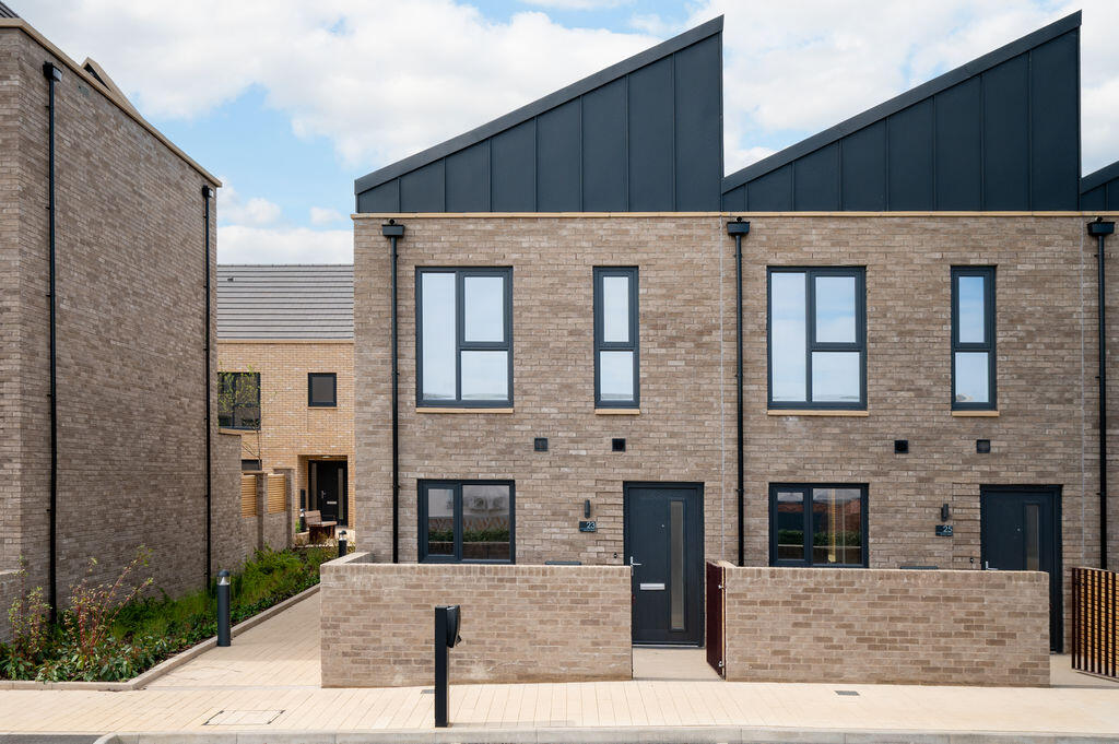 House in Rotherham, Waverley - More