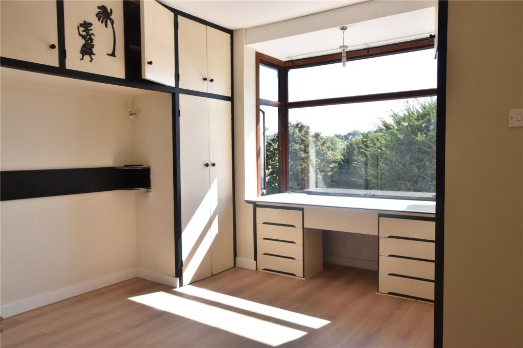 House in Croydon - View 4