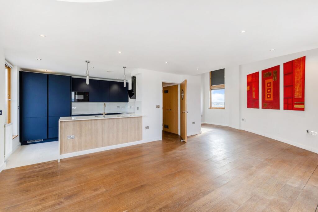 Apartment in Bristol, Canon's Marsh, Harbourside - View 5