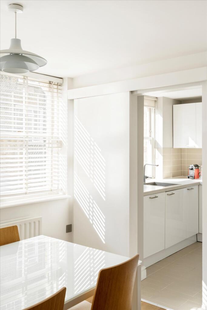 Apartment in London, South Kensington - More
