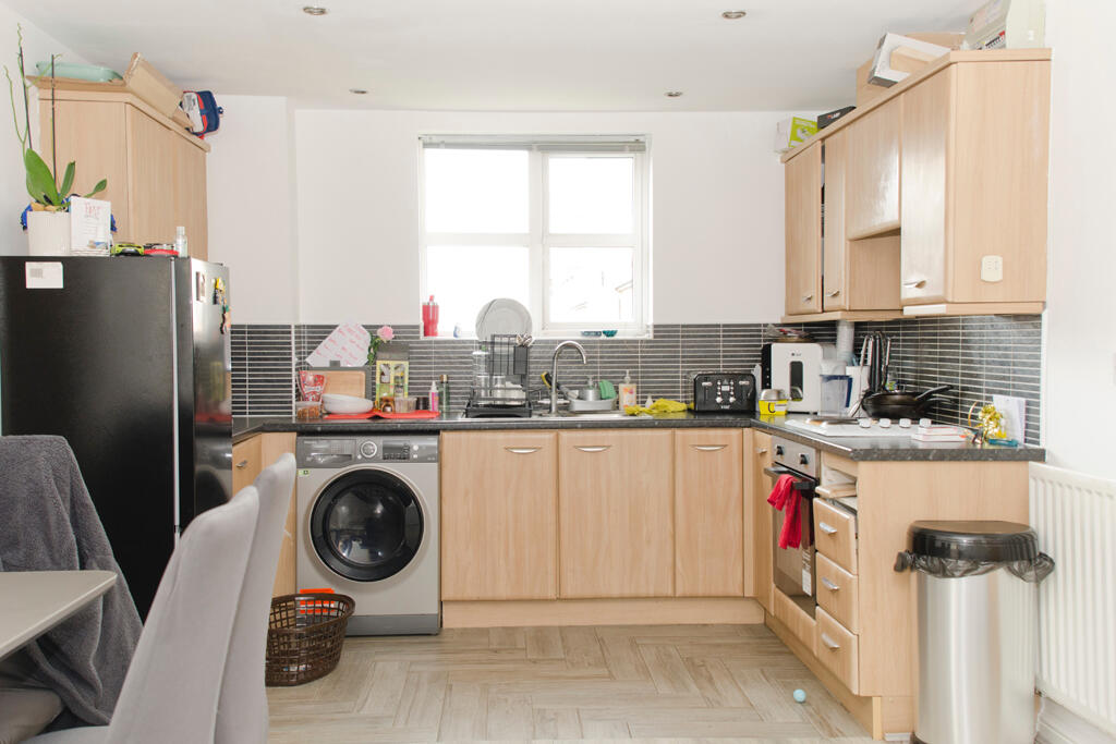 31, Kepwick Road photo 5