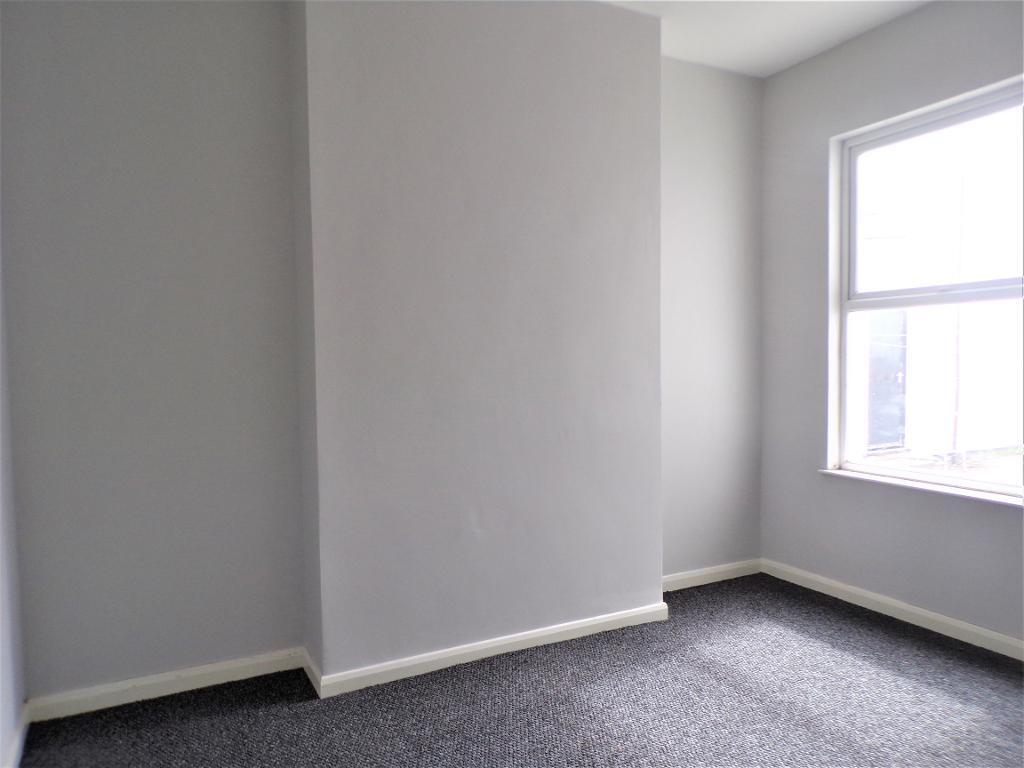 Apartment in Hull - View 3