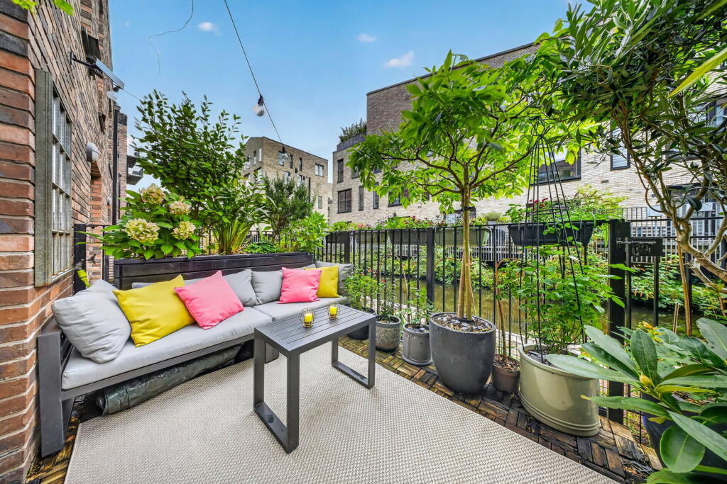 House in Manchester, New Islington, Miles Platting - View 4