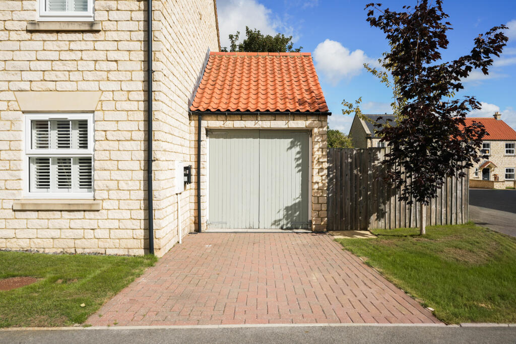 House in Slingsby, North Yorkshire - View 4