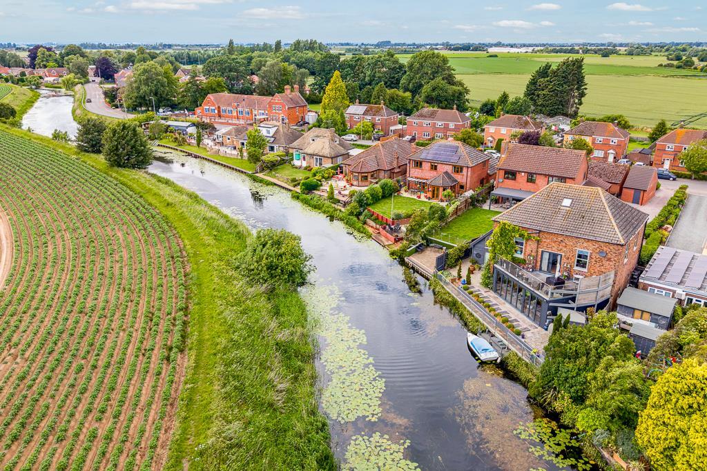 House in South Holland, Surfleet - View 5