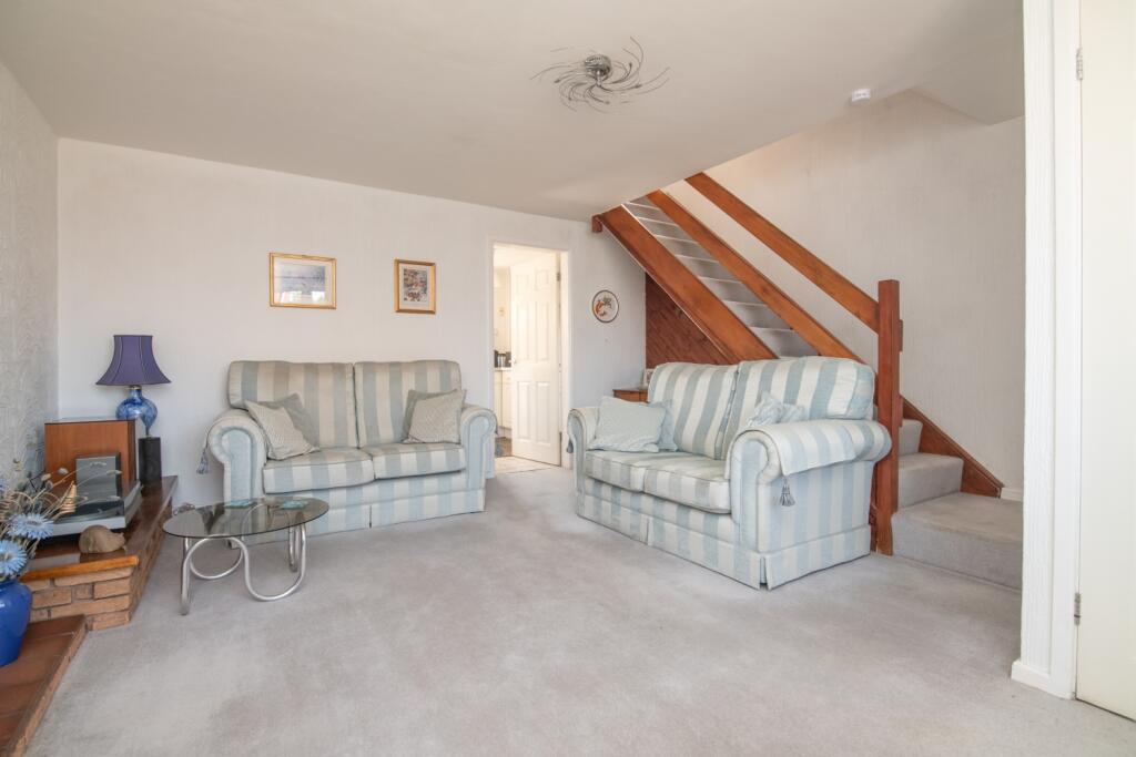Galton Close, TIPTON, DY4 7NN photo 4