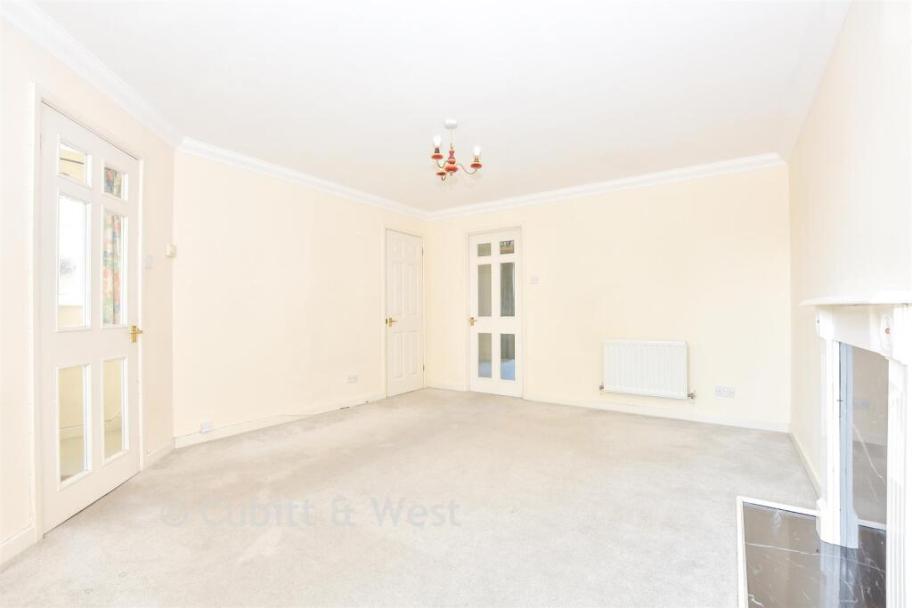 House in Reigate and Banstead, Reffles Bridge, Earlswood - View 2