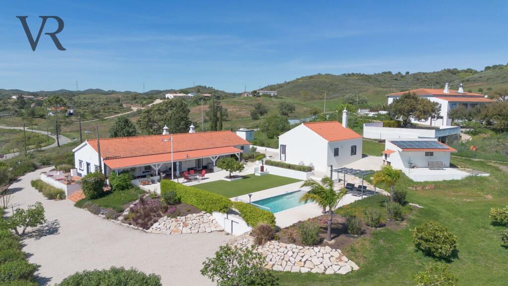 Main image of property: Algarve, São Bartolomeu de Messines