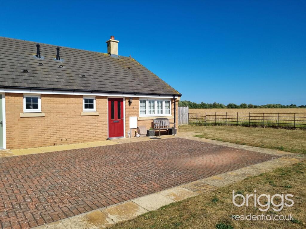 1-bed semi-detached on Starsmore Fields, Baston, Market Deeping, PE6, £210,000