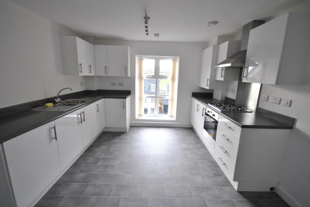 Woodsley Fold, Thornton, Bradford photo 3