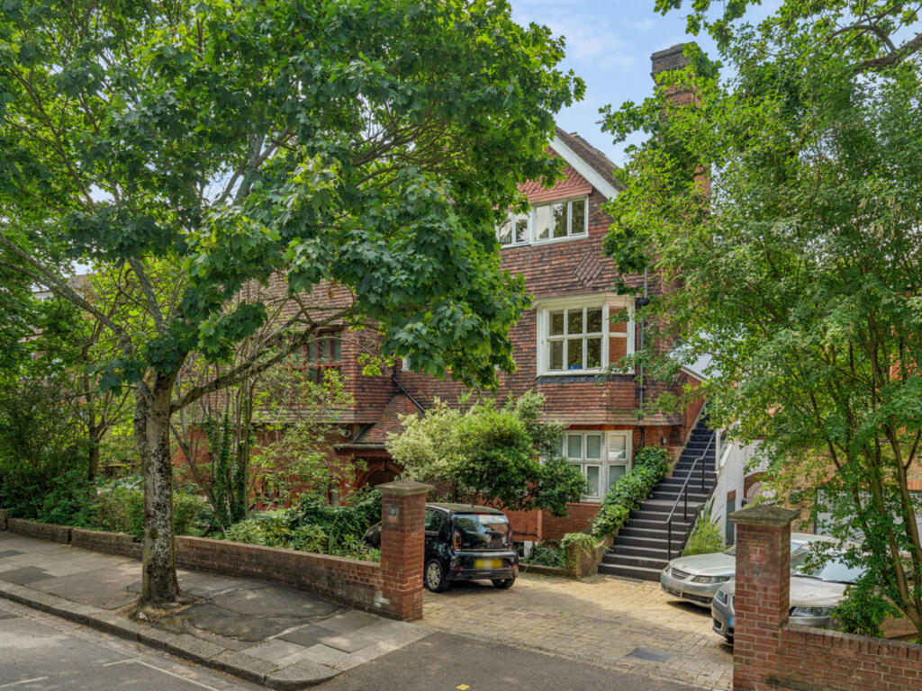 Apartment in London - View 2