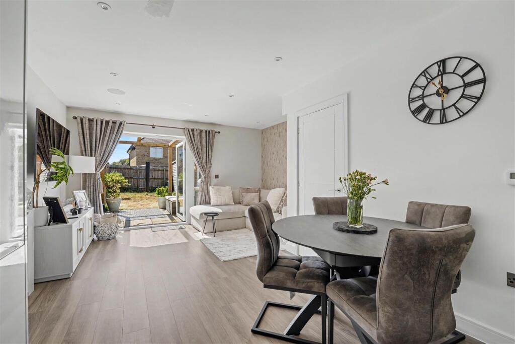 House in East Hertfordshire, Buntingford - View 3