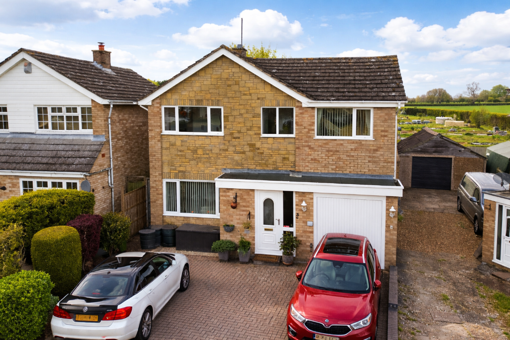 Main image of property: Glebe Road, DEANSHANGER MK19