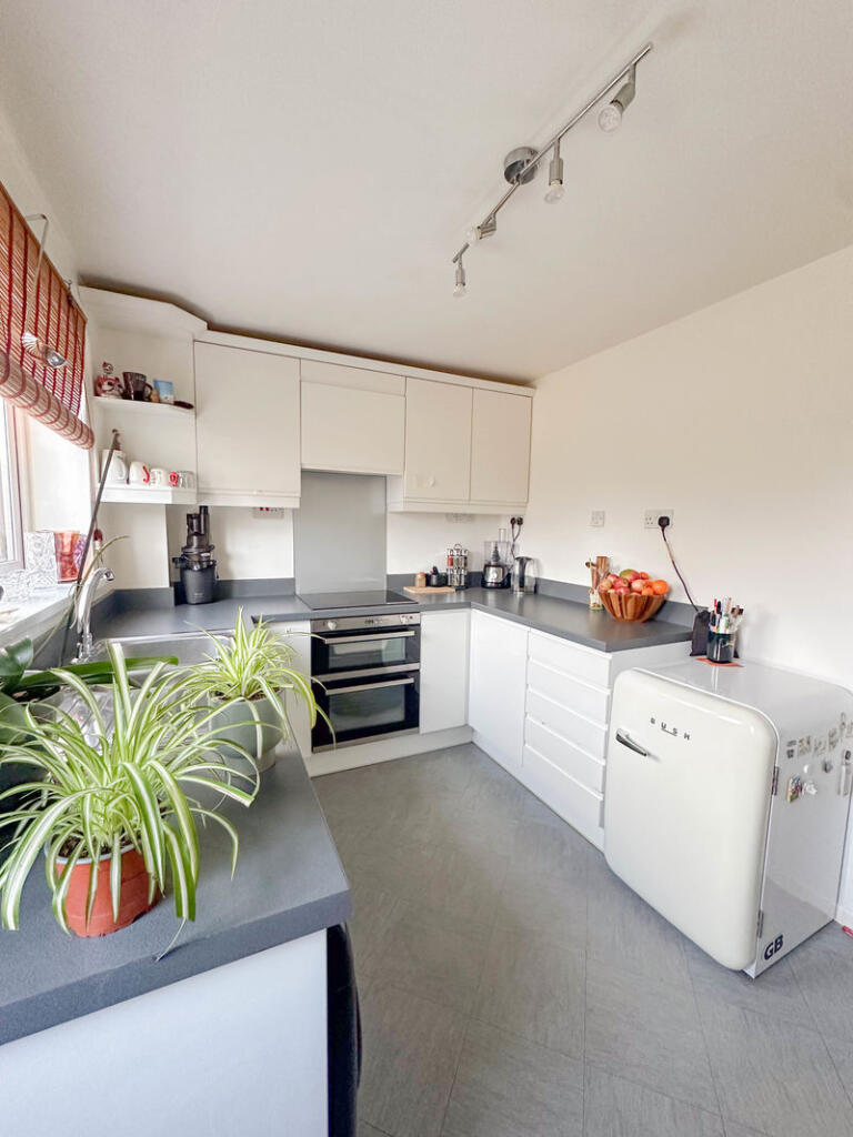 Bishop Crescent, Shepton Mallet photo 3